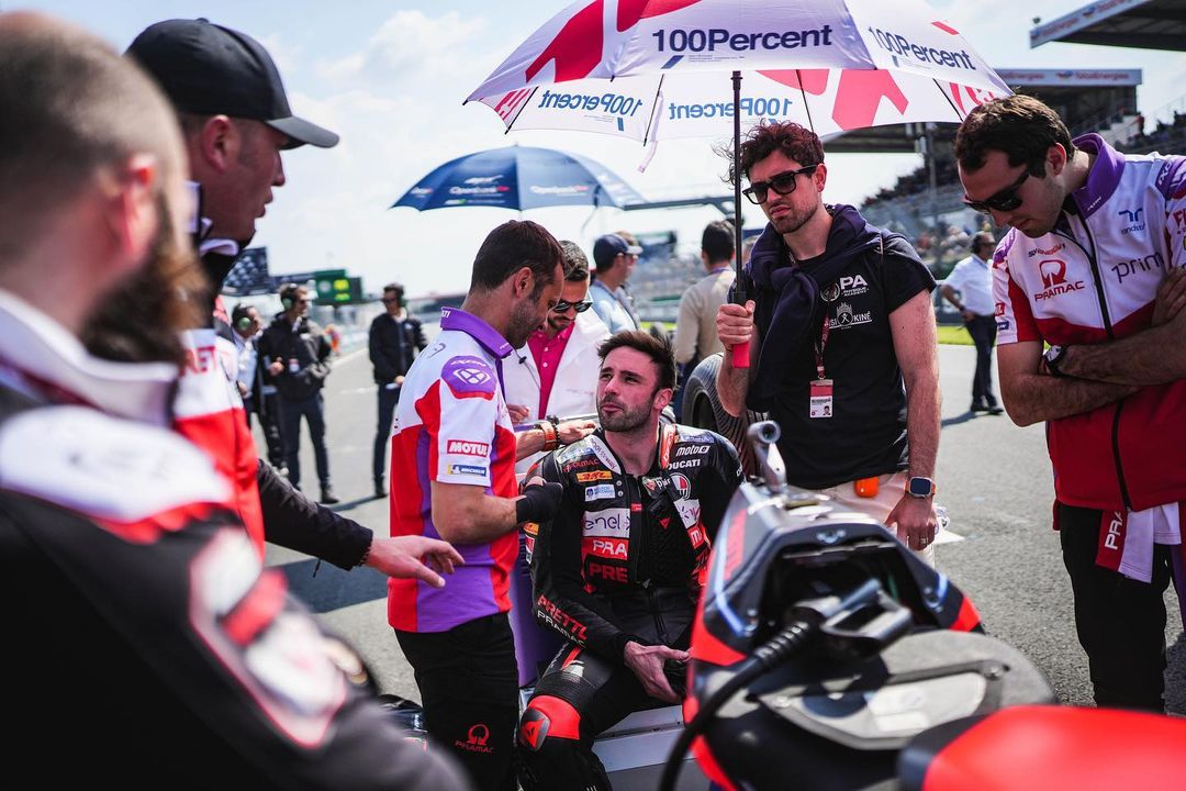 circuit 24h du Mans garage